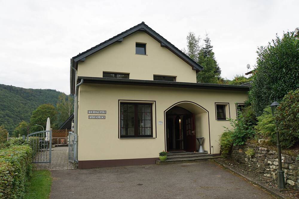 Ferienhaus Fuchsloch: Viel Platz für 6-12 Personen am Rurseeufer in Simmerath, Rureifel (Nordrhein-westfalen)