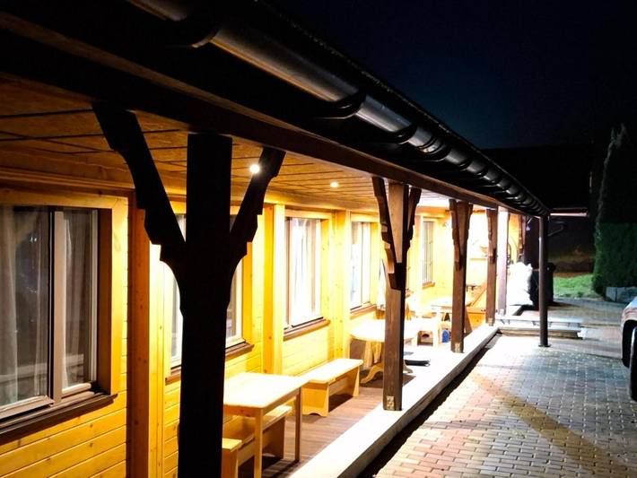 Domek letniskowy dla 10 osób, z ogród i basen oraz jacuzzi na Małopolska