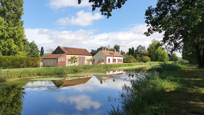 Gîte pour 8 personnes, avec terrasse et jardin dans Chailly-en-Gâtinais