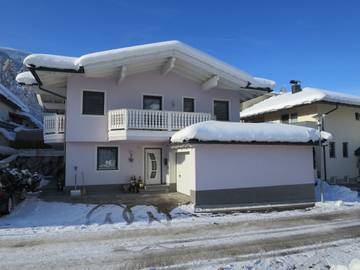 Ferienwohnung für 4 Personen, mit Balkon und Garten in Aschau im Zillertal