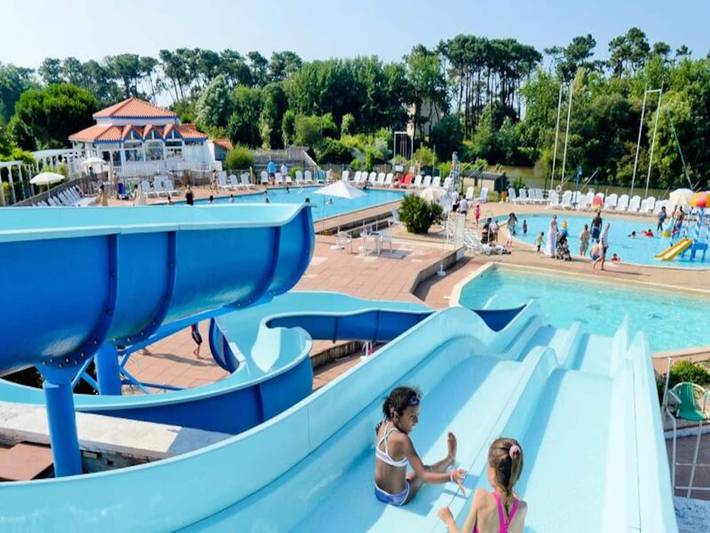 Location de vacances pour 5 personnes, avec balcon et piscine, animaux acceptés à Talmont-Saint-Hilaire