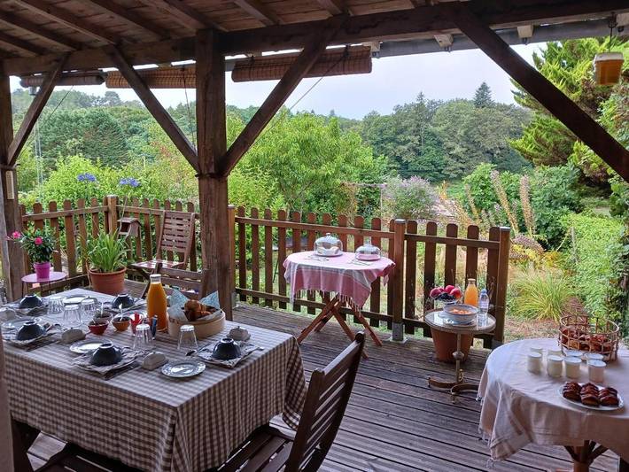 Gîte pour 3 personnes, avec piscine ainsi que jardin et vue dans Grand étang de Saint-Estèphe - 4