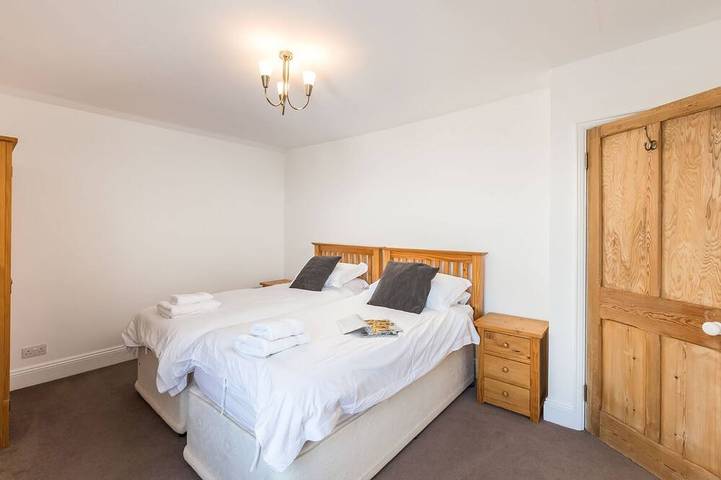 Estran - superbe maison près de la plage de dormir 16 invités in Bude, Cornouailles