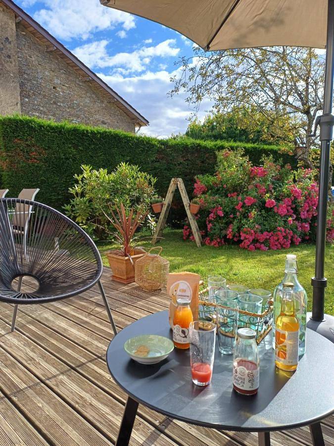 Family Double Room in Ceyzériat, Région de Bourg-en-Bresse