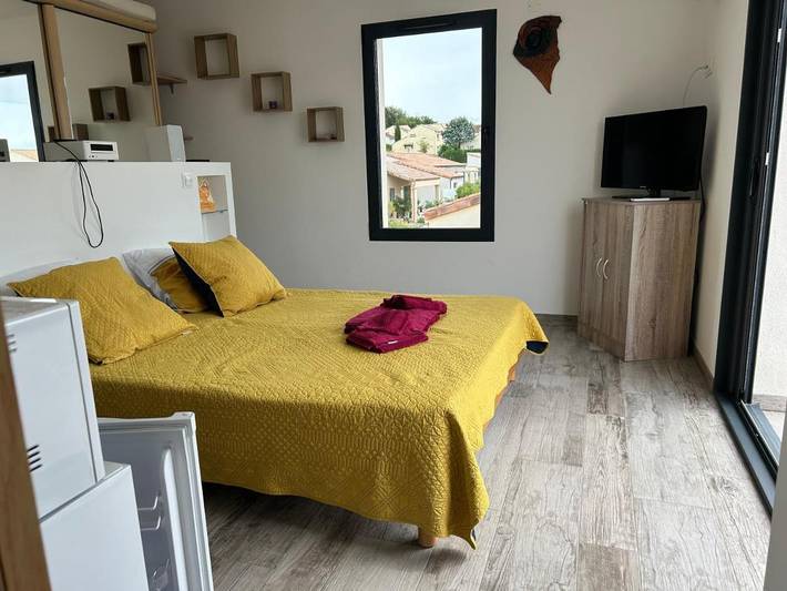 Gîte pour 2 personnes, avec terrasse et vue à Saint-Paul-Trois-Châteaux - 2