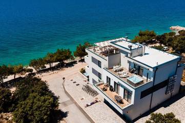 Villa pour 7 personnes, avec jardin et vue, animaux acceptés en Dalmatie