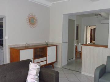 Gîte pour 6 personnes, avec terrasse et jardin à Soual