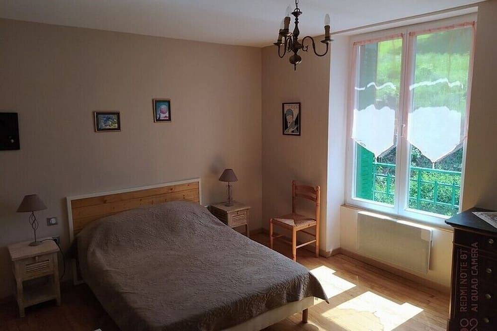 Gîte de caractère au pied du Puy Mary à le Falgoux in Le Falgoux, Parc naturel régional des Volcans d'Auvergne