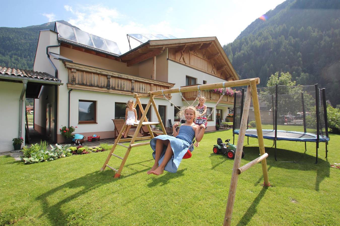 Ganze Ferienwohnung, Appartement Top 3 in Stubaier Alpen, Längenfeld