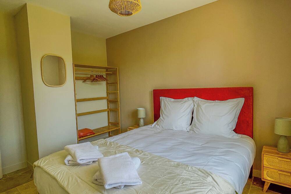 Villa Lisette, a 3-star villa in the heart of Goult and Provence in Goult, Regionaler Naturpark Luberon