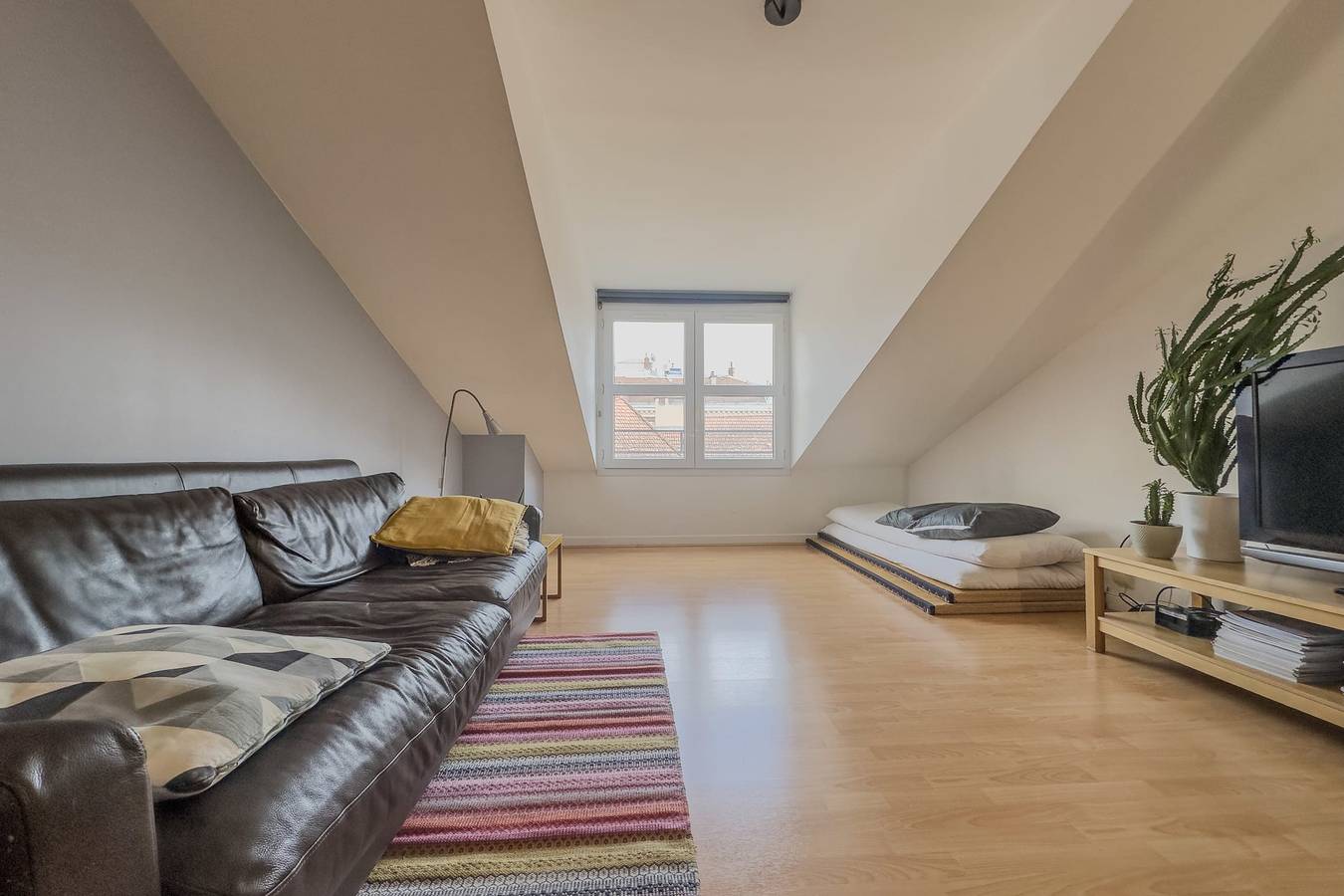 Appartement entier, #J1 | Escale Grenobloise📜| Magnifique immeuble | Hypercentre piéton in Grenoble, Isère