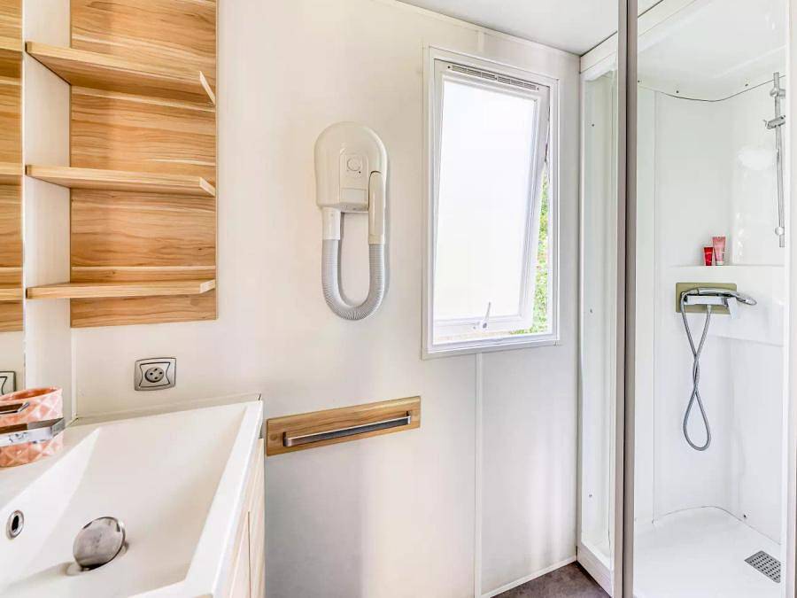 Camping La Clairière - Mobilhome 2 personnes - Confort 2 Pièces 2 Personnes in Saint-Paul-en-Born, Côte d’Argent