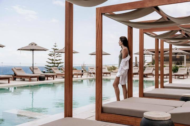 Hôtel pour 3 personnes, avec piscine et sauna ainsi que balcon et jacuzzi