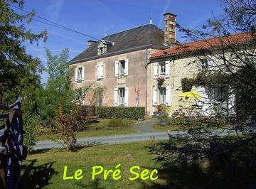 Chambre d’hôte pour 4 personnes, avec jardin et piscine, animaux acceptés dans Fontenay-le-Comte