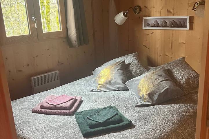 Location de vacances pour 4 personnes, avec jardin et sauna ainsi que balcon et jacuzzi, animaux acceptés à Lavaurette - 3