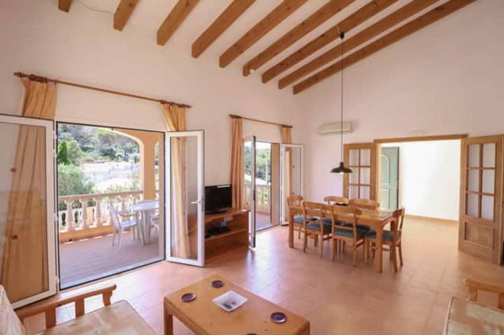 Villa 'Diana' con piscina privada, Wi-Fi y aire acondicionado in Cala en Porter, Municipio de Alaior