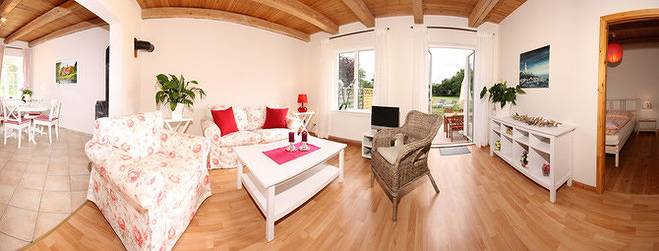 Ganze Ferienwohnung, Bellevue rechts in Brodau, Schashagen