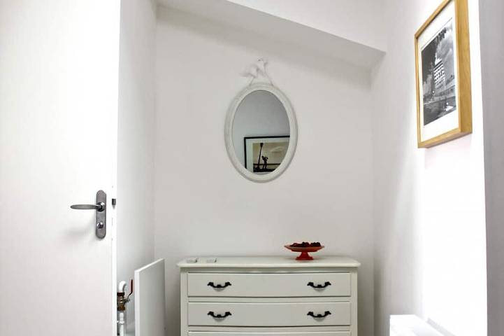 Entire apartment, Charming 2 rooms with terrace and parking in Bordeaux, Bordeaux region