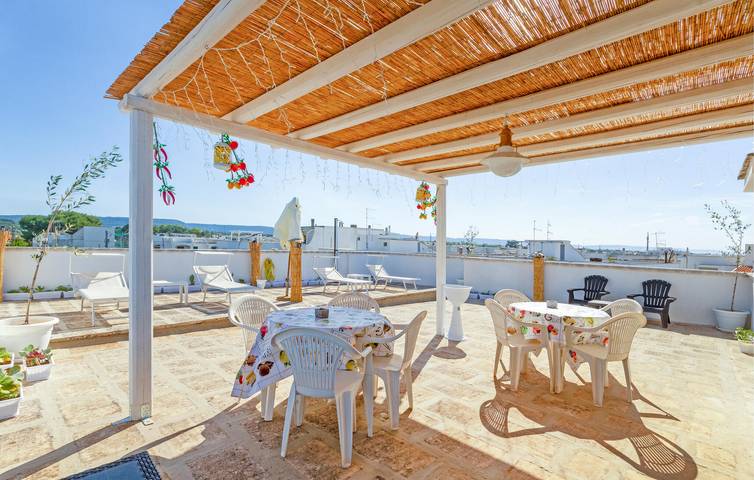 Entire holiday apartment, Cozy Beach Apartment with WiFi and AC in Villanova (Apulia), Ostuni