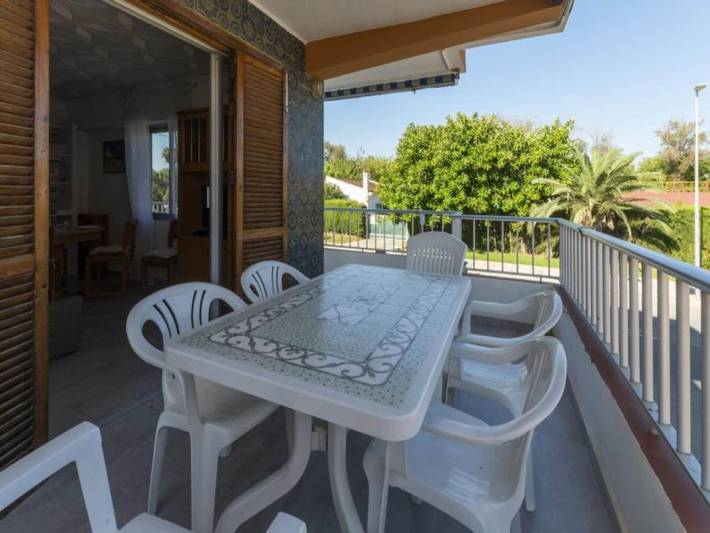 Ferienwohnung für 5 Personen, mit Terrasse in Oliva