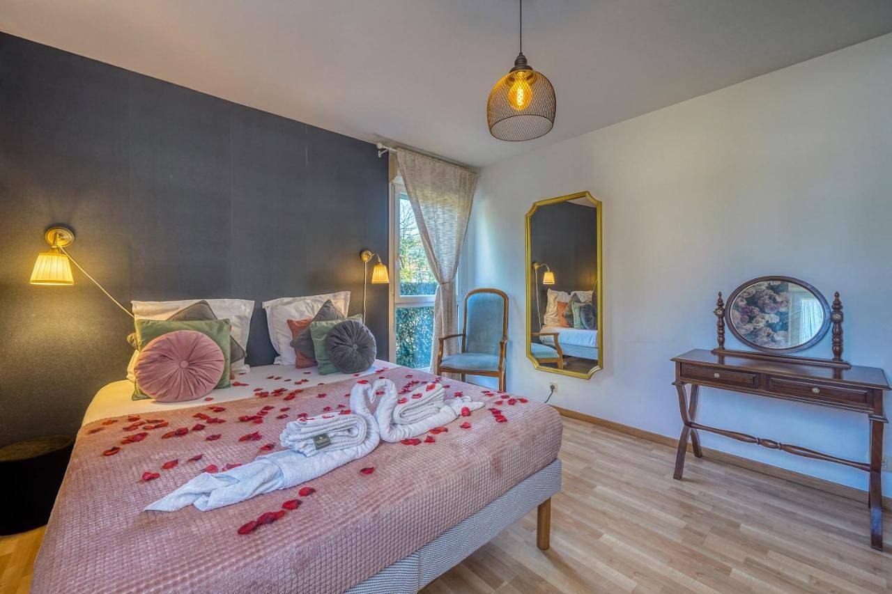 Appartement entier, Chambre d'Amour Jacuzzi Bordeaux Parking in Eysines, Région de Bordeaux