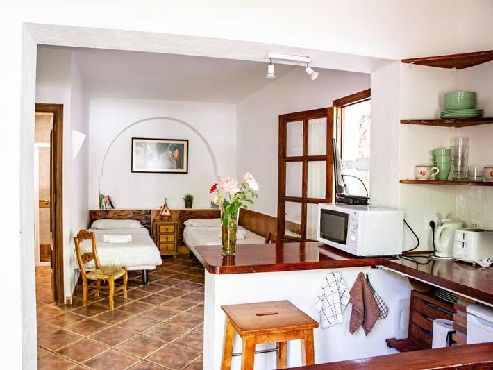 Apartamento de vacaciones para 4 personas, con vistas además de piscina y jardín en Vega de Granada - 2