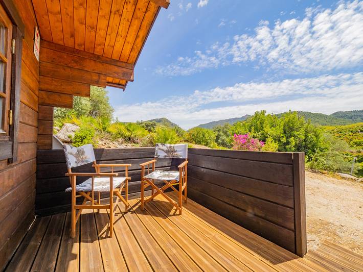 Bungalow para 4 personas, con terraza además de jardín y piscina en Coín - 4