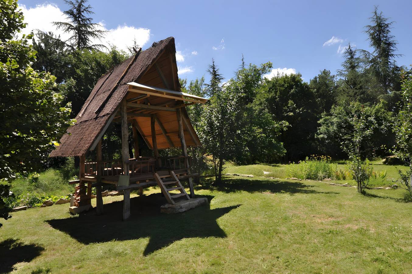 La Saugette Guest Room with Private Terrace, Shared Garden, and Wi-Fi in Marcilhac-sur-Célé, Causses du Quercy Regional Nature Park