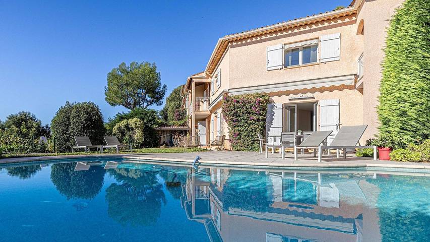 Gîte pour 11 personnes, avec piscine à Biot - 2