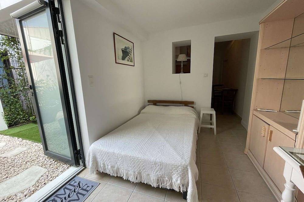 Entire apartment, Estudio céntrico con wifi y jardín – La Rochelle in La Rochelle, La Rochelle region