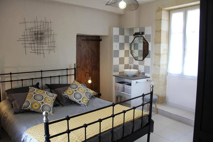 Maison d’hôte pour 3 personnes, avec piscine ainsi que jardin et vue à Flaux - 4