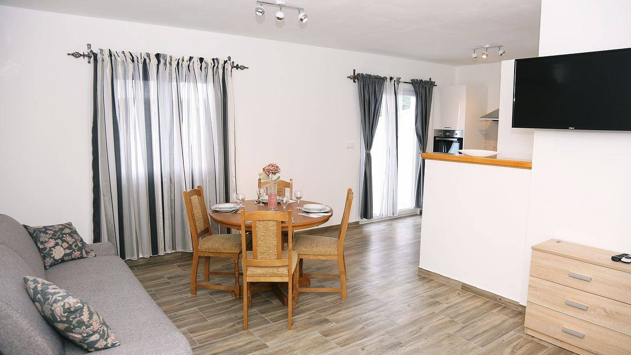 Ganze Ferienwohnung, Ferienwohnung für 4 Personen (54 m²) in Zavalatica in Čara, Korcula