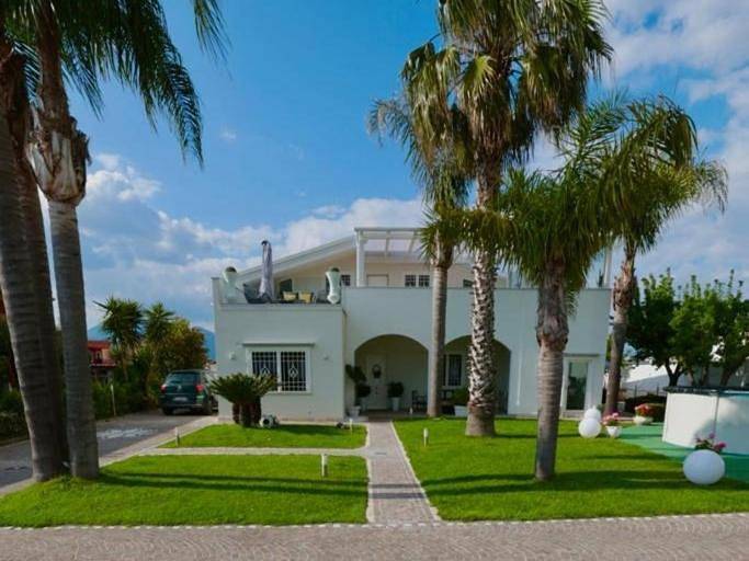 B&b per 2 persone, con panorama e giardino in Santa Maria la Carità