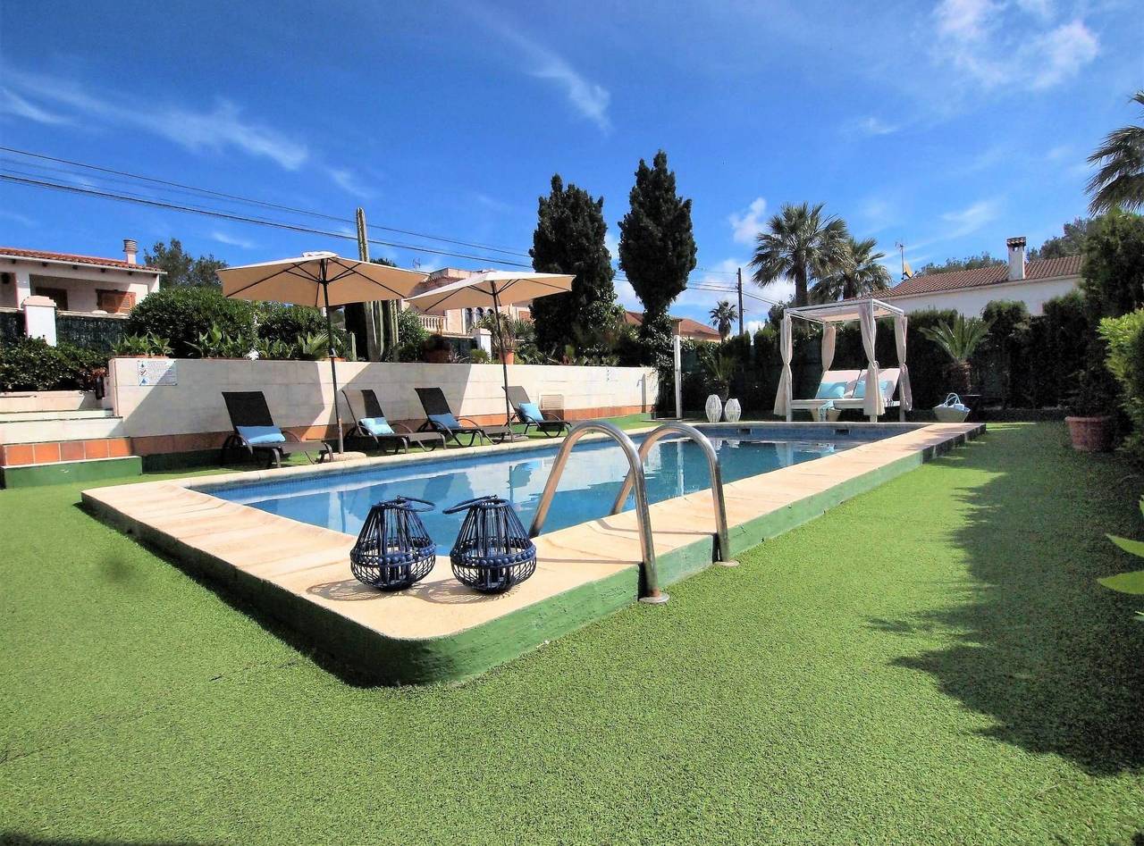 Villa Colibrí, con piscina privada para 6 personas in Son Ferrer, Calvià
