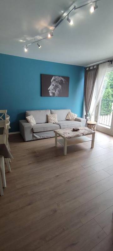 Gîte pour 8 personnes, avec balcon à Givet (homonymie)