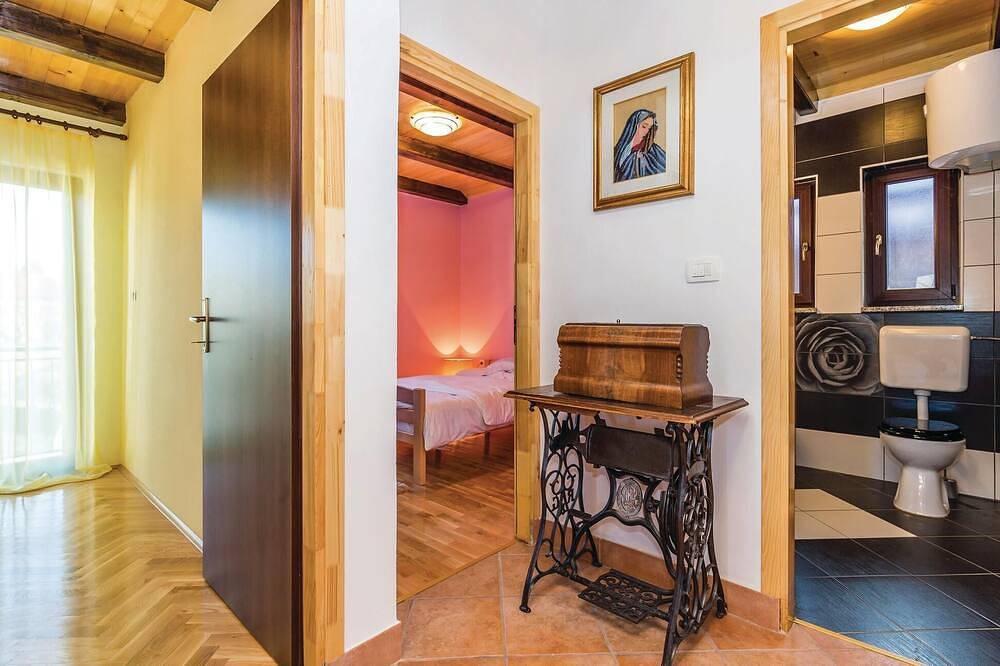 Schönes Haus mit 3 Schlafzimmern in Fuzine in Fuzine, Primorje-Gorski Kotar