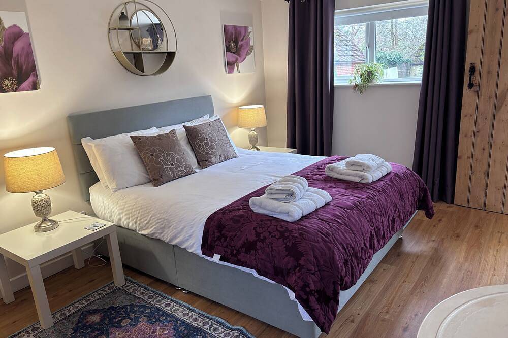 Schöne Lage und schönes Ferienhaus mit einfachem Zugang und in der Nähe von Burley in Burley, Hampshire