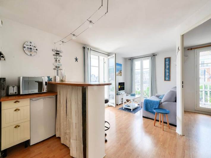 Gîte pour 4 personnes, avec piscine et balcon, adapté aux familles dans Port Guillaume - 4