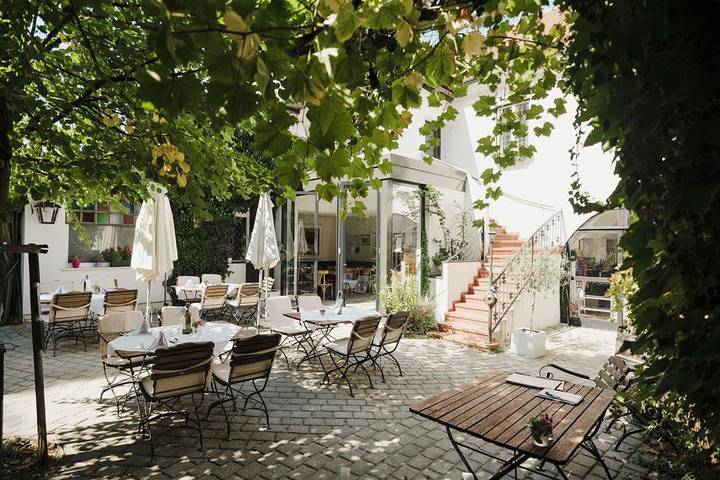 Ganze Wohnung, Hotel-Restaurant "Zum goldenen Anker" - Einzelzimmer in Hainburg an der Donau, Bezirk Bruck an der Leitha