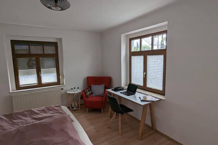 Ganze Wohnung, Kinderfreundlich eingerichtet/3Kinder+3Erw+Babybett, Familienurlaub auf dem Land in Niederau (Sachsen), Meißen Region