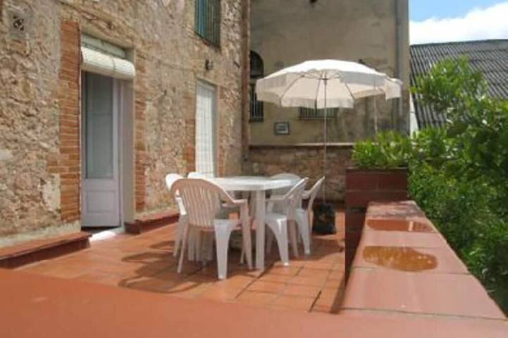 Gîte pour 5 personnes, avec Balcon ainsi que Jardin et Piscine