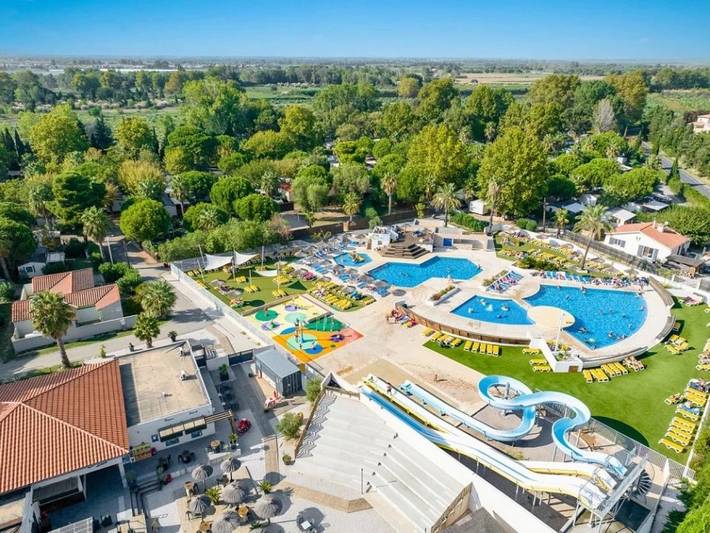 Camping pour 4 personnes, avec bassin pour enfant à Saint-Cyprien