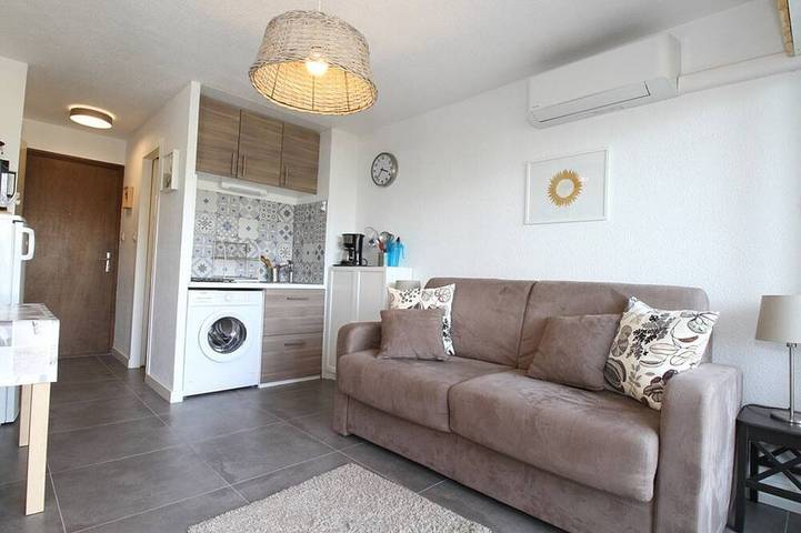 Gîte pour 2 personnes, avec terrasse dans Port De Balaruc Les Bains