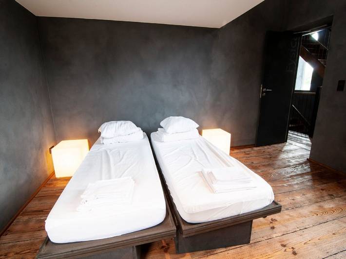 Location de vacances pour 21 personnes, avec jardin à Anhée - 4