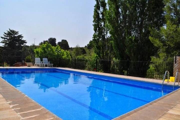 Gîte pour 7 personnes, avec jardin ainsi que piscine et balcon - 1