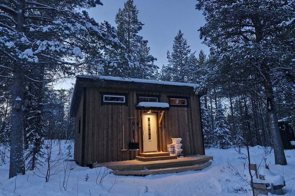 Cosy tiny house with view on our husky kennel in Lappland (Schweden)