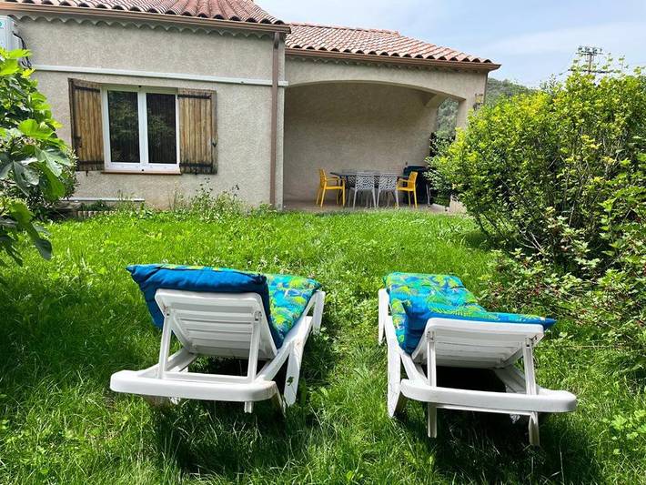 Location de vacances pour 4 personnes, avec jardin et vue, animaux acceptés à Roumoules - 2