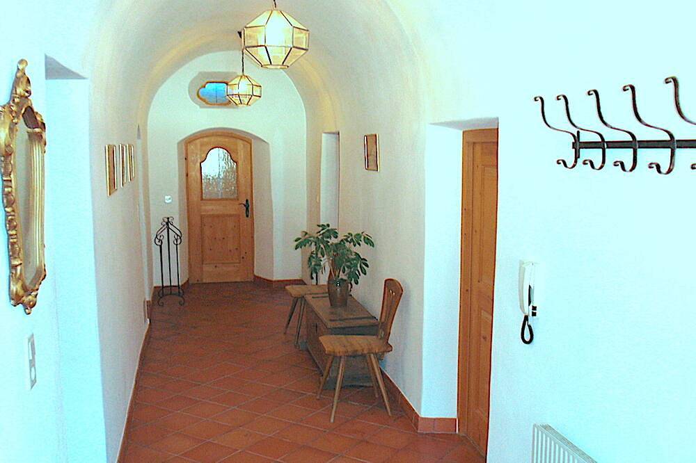 Ganze Wohnung, Ferienwohnung im historischen Dorfkern von Prutz, Tiroler Oberland in Glockturmkamm, Prutz