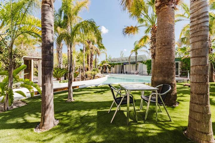 Chalet para 20 personas, con jardín además de piscina y vistas, Se admiten mascotas en Provincia de Valencia - 2