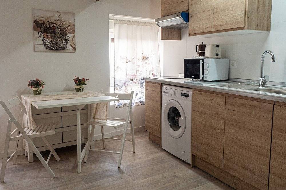 Apartamento entero, Estudio Rústico, parejas y familias.\ncerca de  Bardenas Reales y Senda Viva!!! in Arguedas, Provincia de Navarra